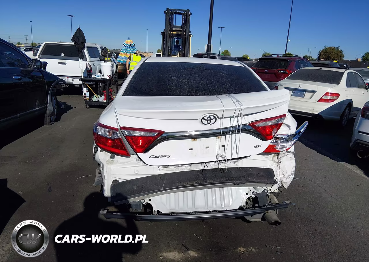 2016 Toyota Camry Se VIN:4T1BF1FK7GU227951 - 17