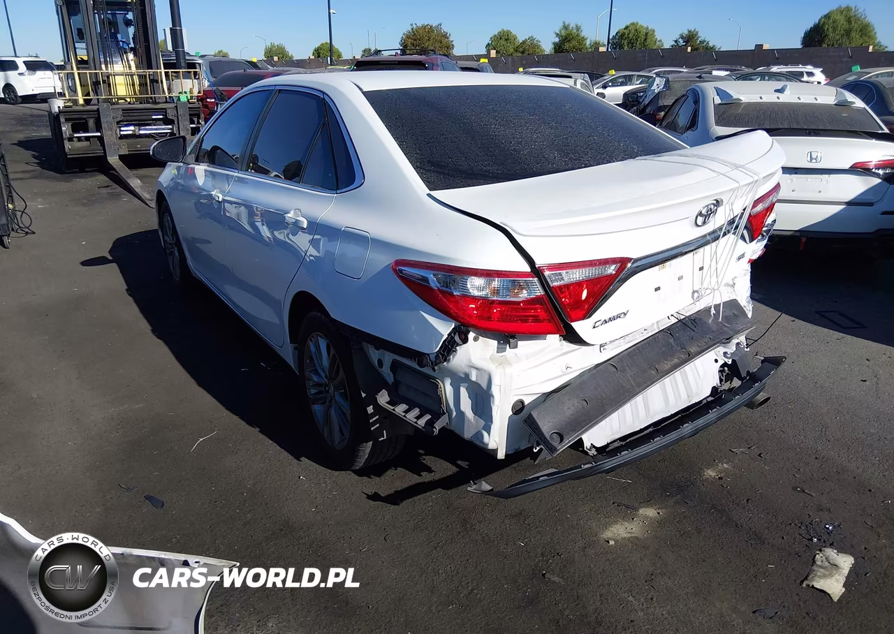 2016 Toyota Camry Se VIN:4T1BF1FK7GU227951 - 3