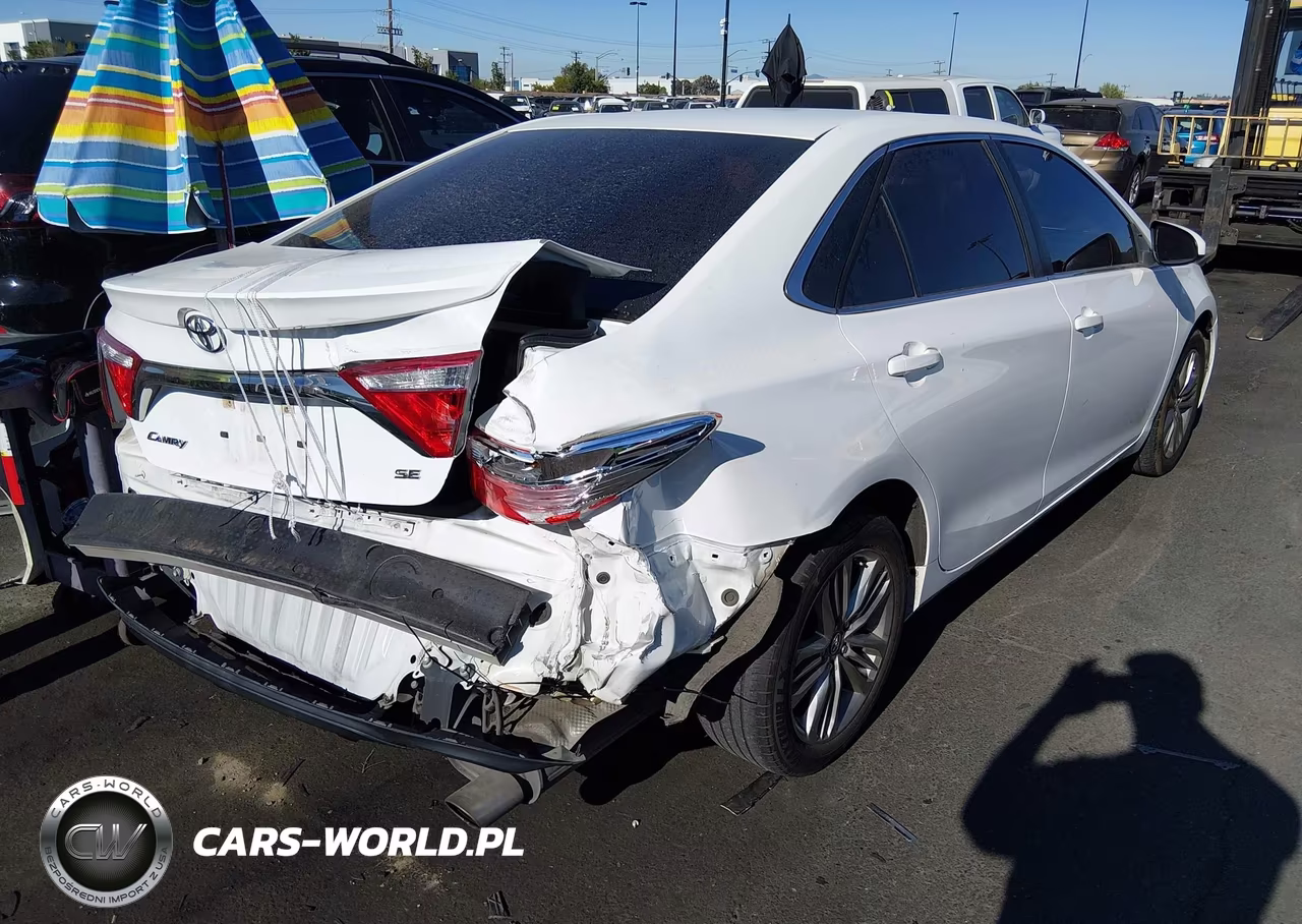 2016 Toyota Camry Se VIN:4T1BF1FK7GU227951 - 4