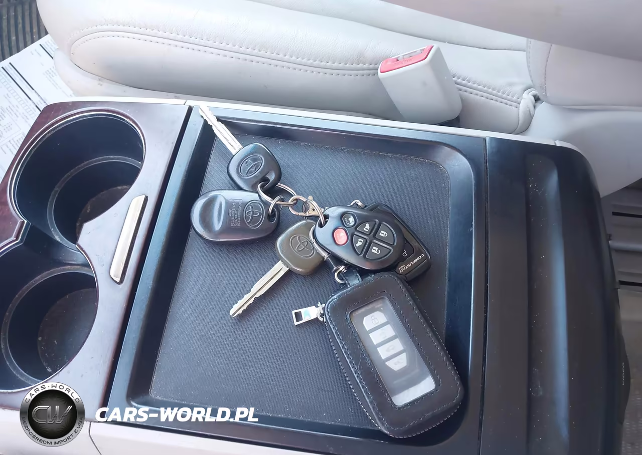2011 Toyota Sienna Xle V6 VIN:5TDYK3DC0BS026228 - 11