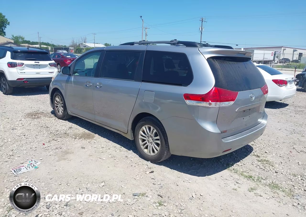 2011 Toyota Sienna Xle V6 VIN:5TDYK3DC0BS026228 - 3