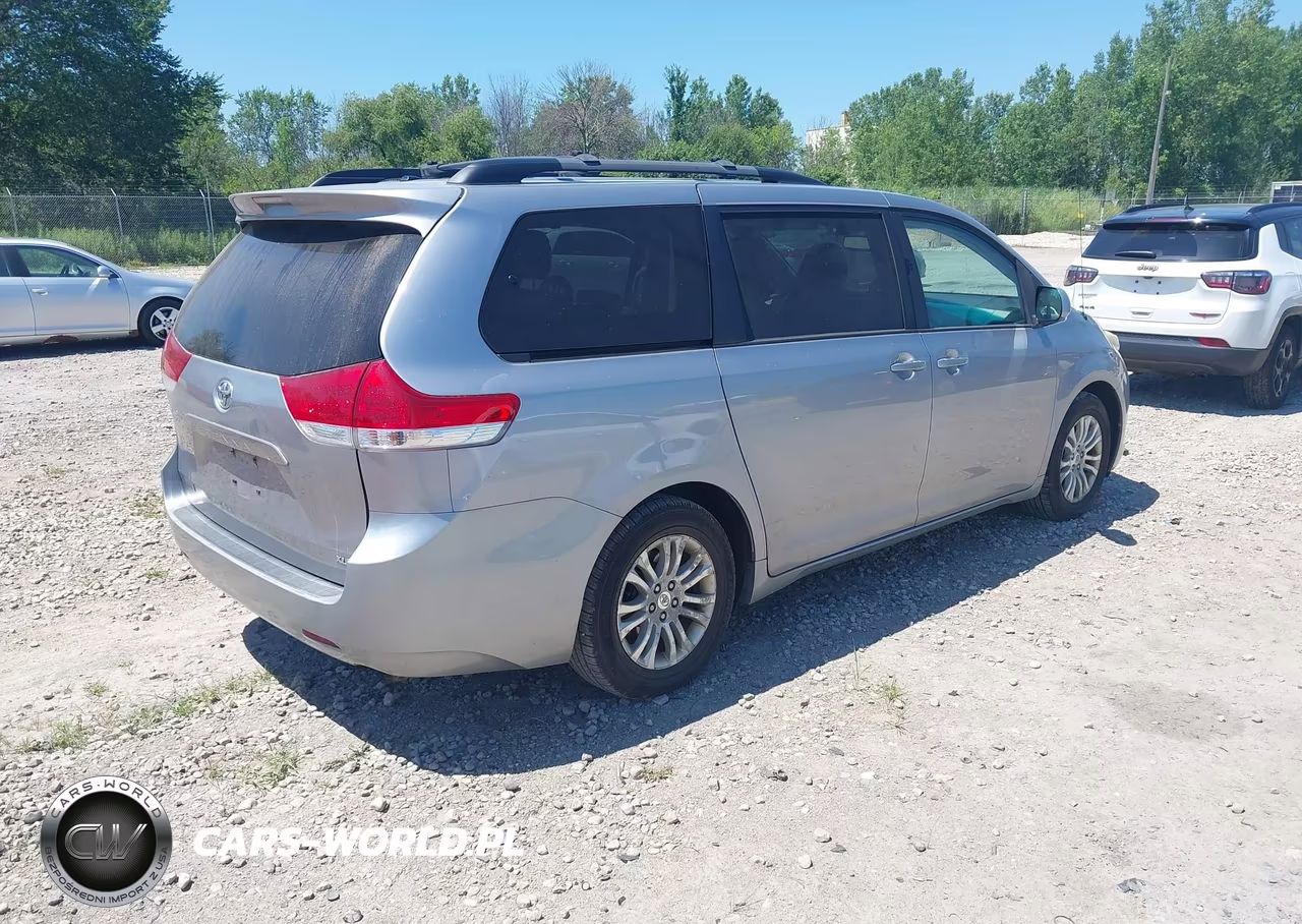 2011 Toyota Sienna Xle V6 VIN:5TDYK3DC0BS026228 - 4