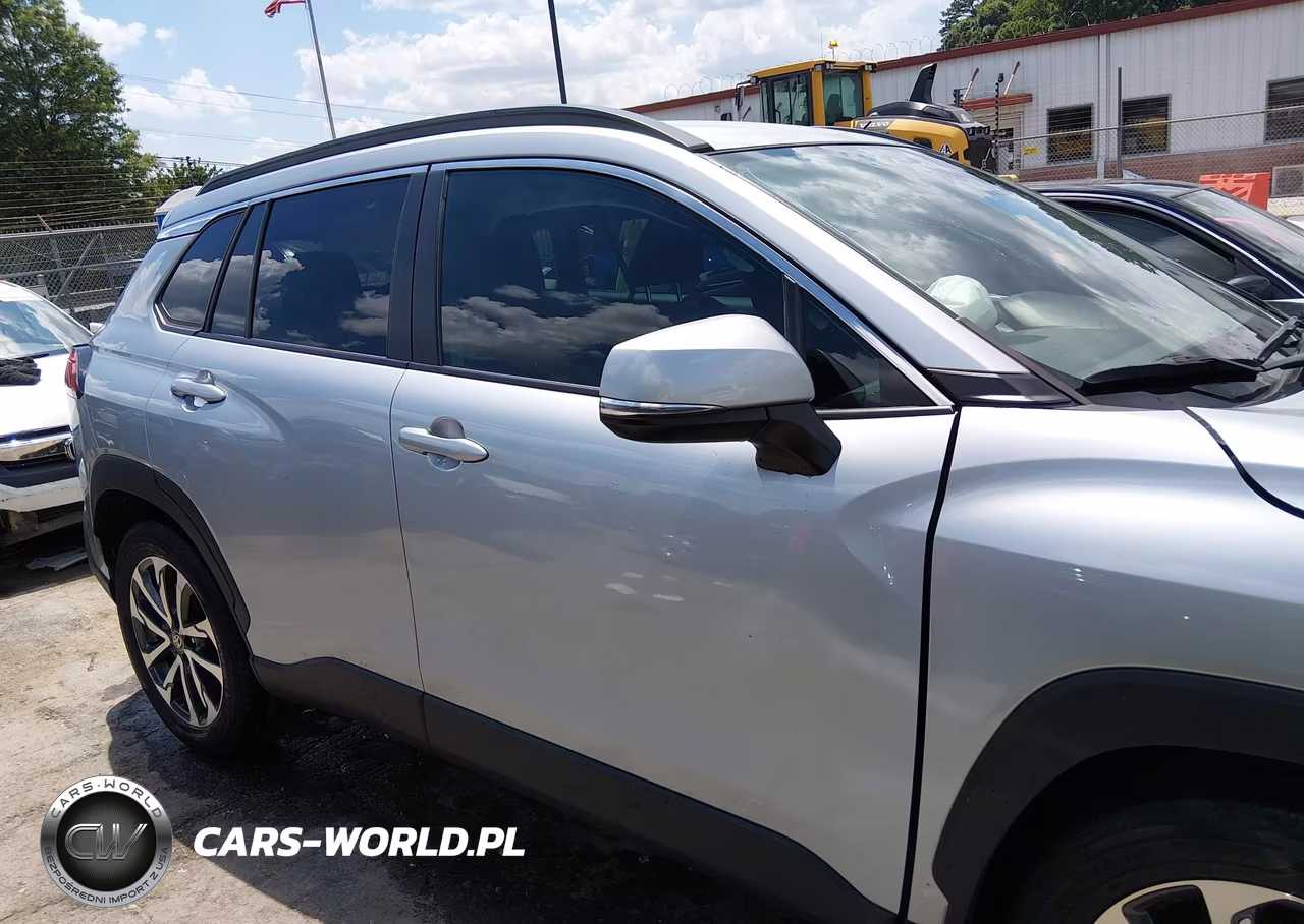 2023 Toyota Corolla Cross Xle VIN:7MUEAAAG8PV052316 - 13