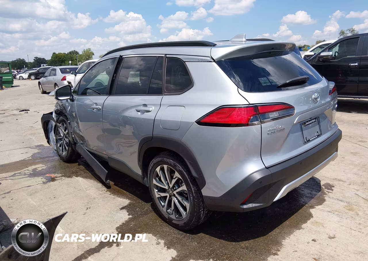2023 Toyota Corolla Cross Xle VIN:7MUEAAAG8PV052316 - 3