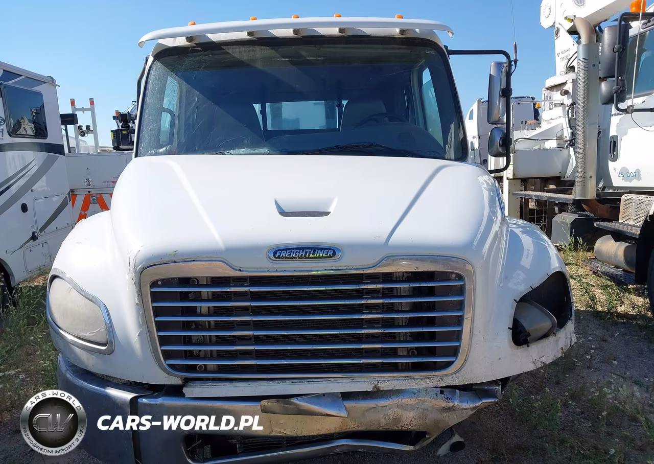 2018 Freightliner M2 106 VIN:1FVACWFC2JHJX2702 - 13