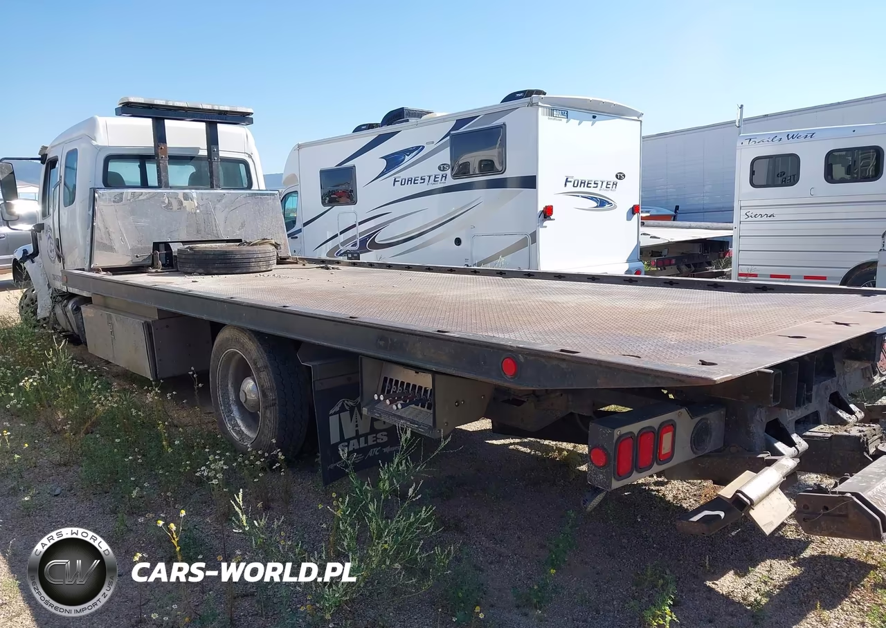 2018 Freightliner M2 106 VIN:1FVACWFC2JHJX2702 - 3