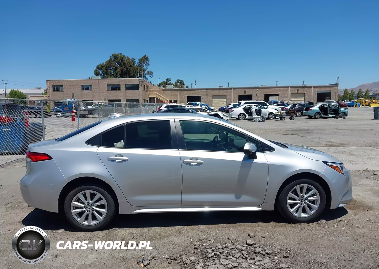 2023 Toyota Corolla Hybrid Le VIN:JTDBCMFE5P3025754 - 13