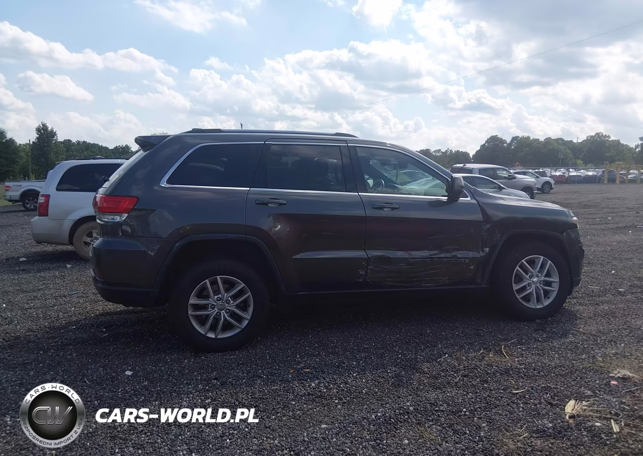 2017 Jeep Grand Cherokee Laredo VIN:1C4RJFAG6HC801545 - 13