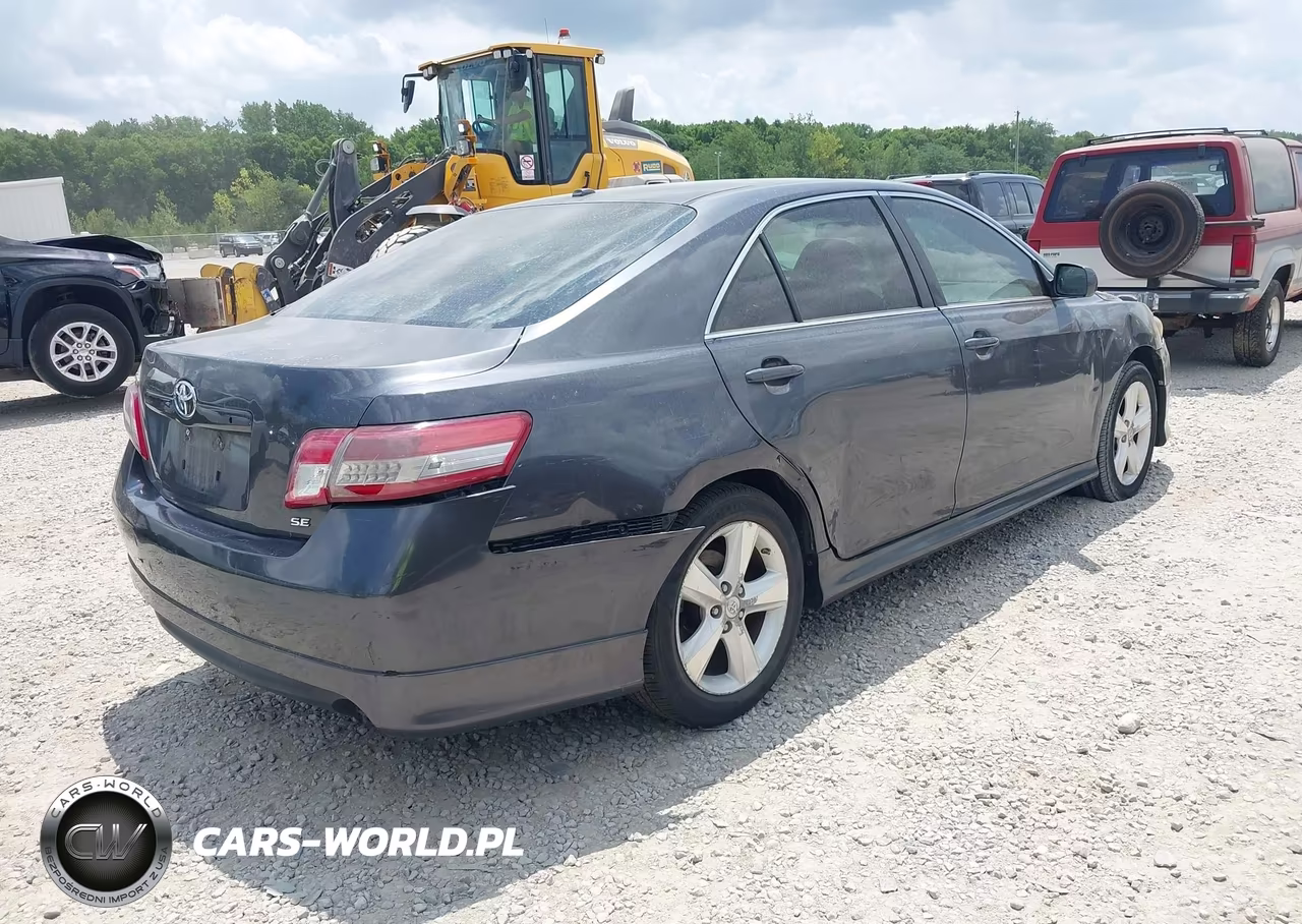 2010 Toyota Camry Se VIN:4T1BF3EK2AU018170 - 4
