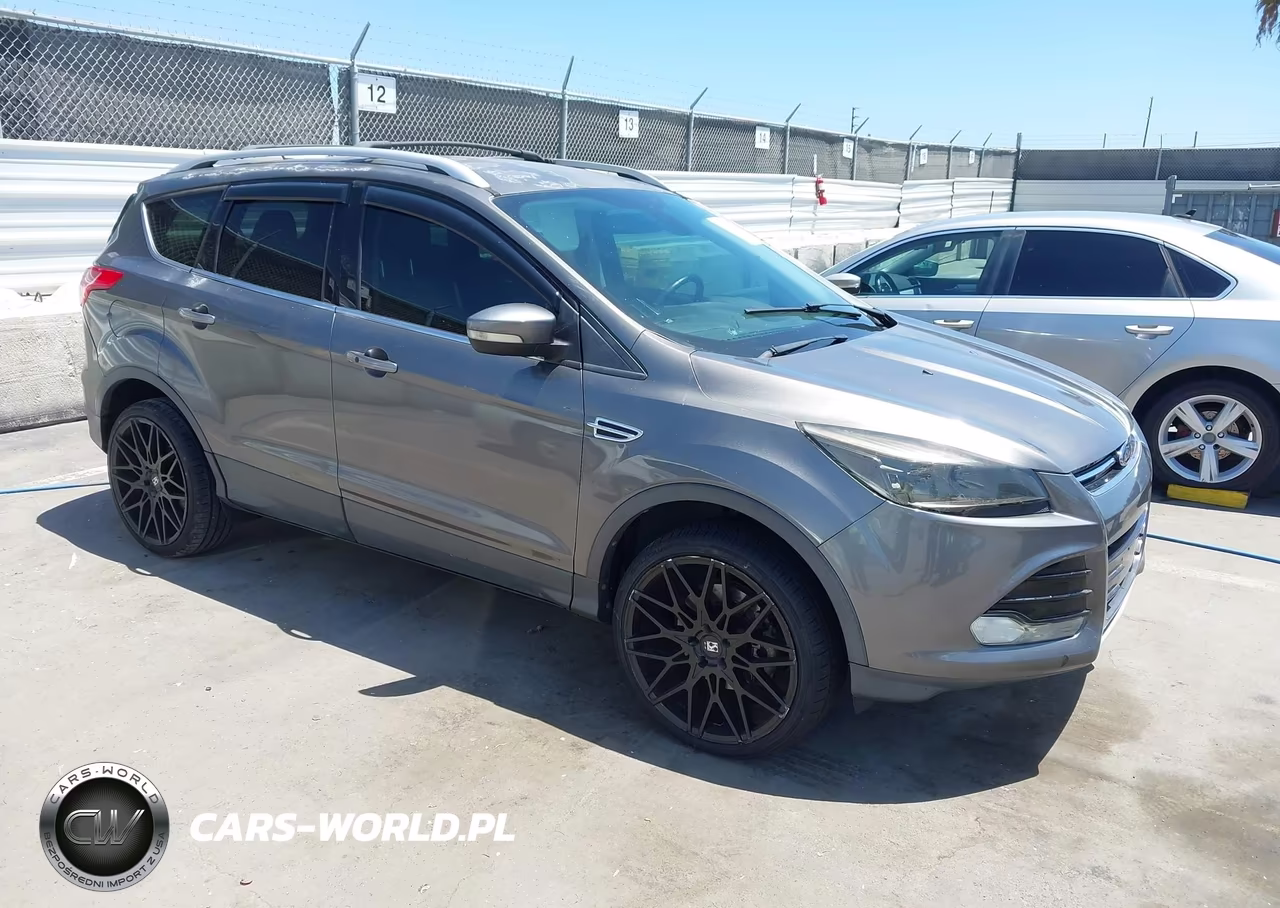 2014 Ford Escape Titanium – zdjęcie 1 z 11