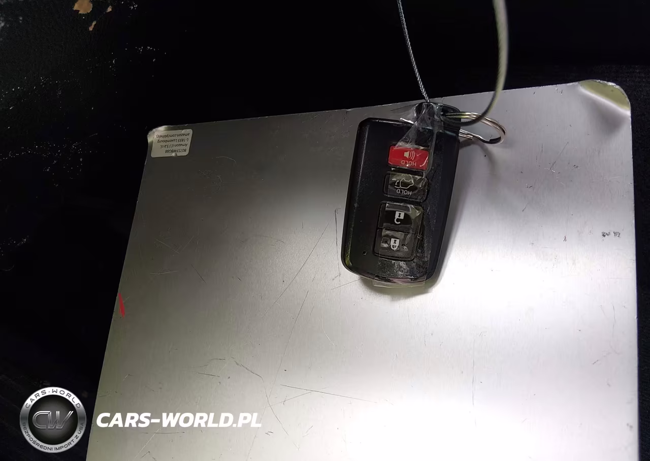 2016 Toyota Rav4 Hybrid Limited VIN:JTMDJREVXGD040421 - 11