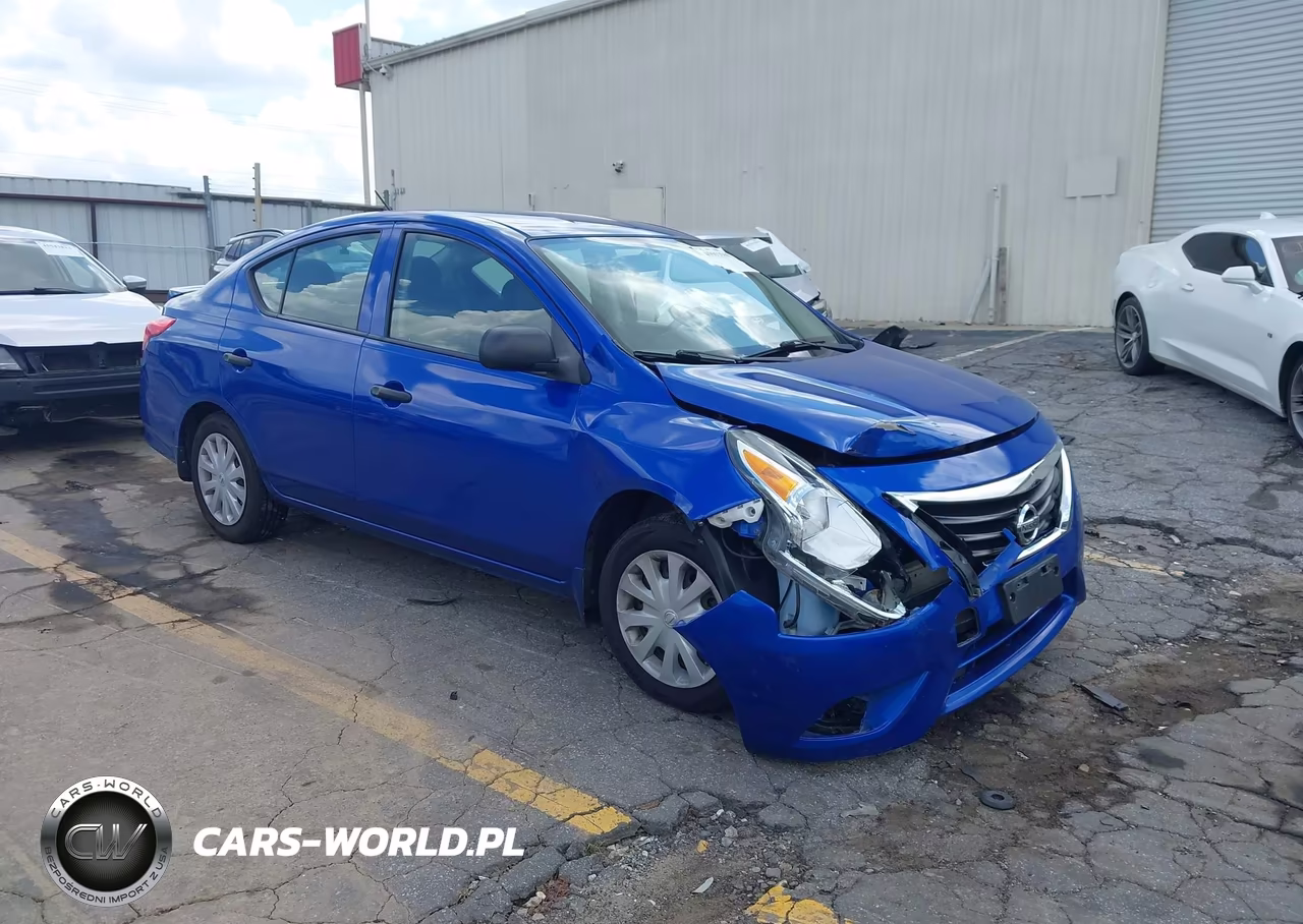 2015 Nissan Versa 1.6 S+