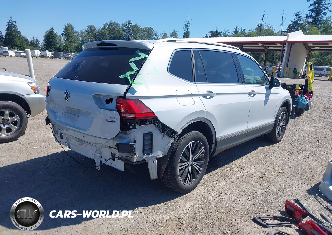 2018 Volkswagen Tiguan 2.0T Se-2.0T Sel VIN:3VV2B7AX1JM072543 - 4