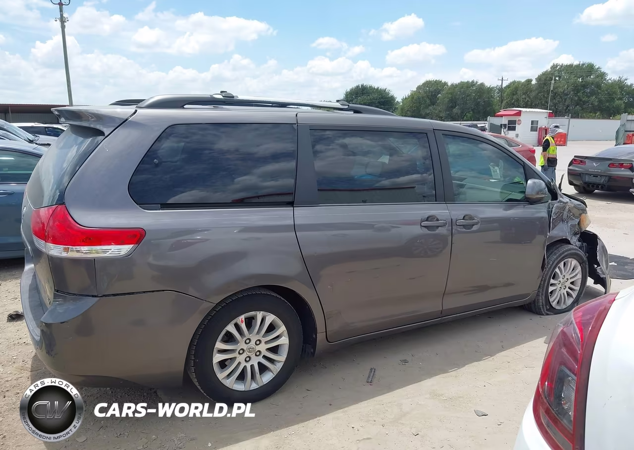 2011 Toyota Sienna Xle V6 VIN:5TDYK3DC3BS154124 - 13