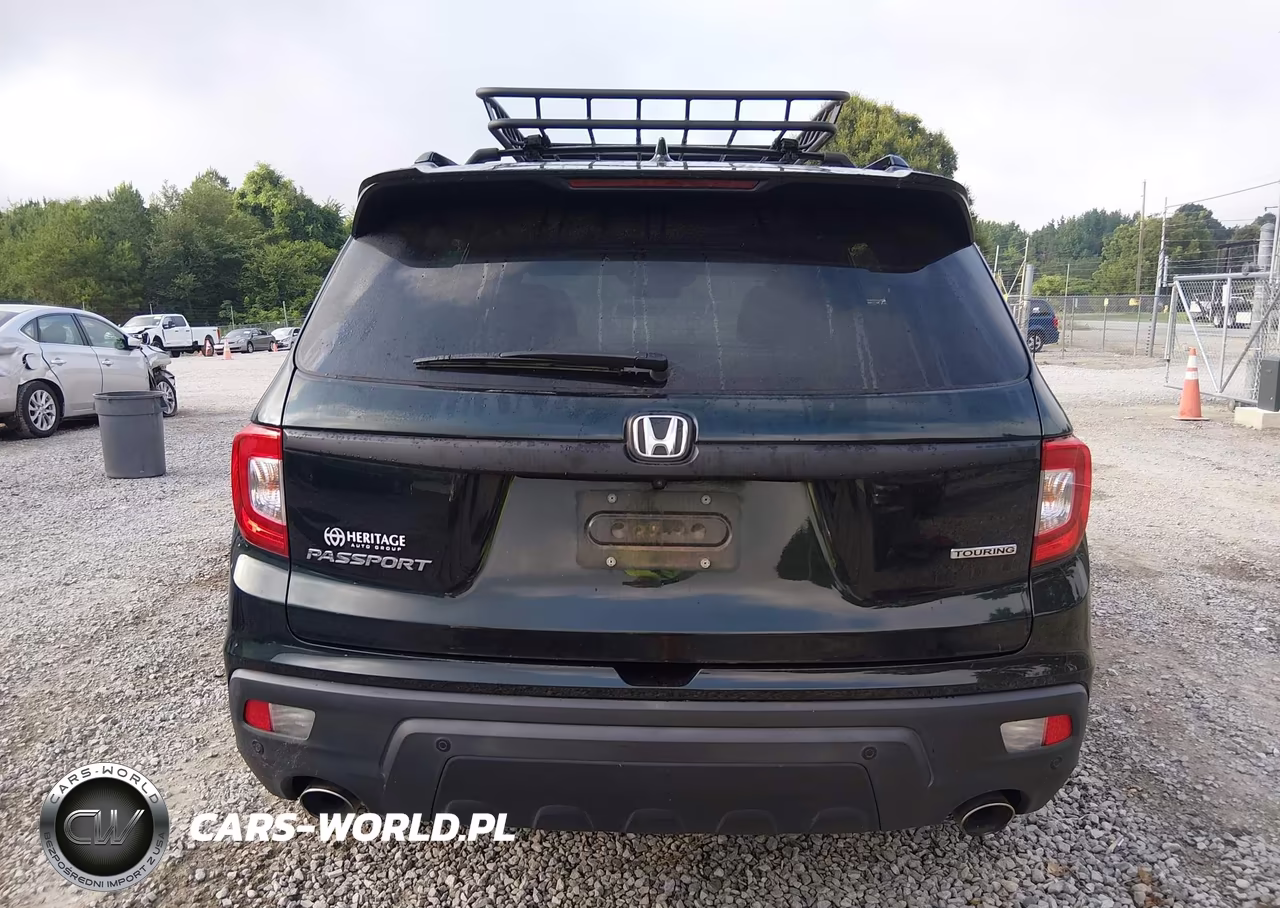 2019 Honda Passport Touring VIN:5FNYF7H9XKB010374 - 17