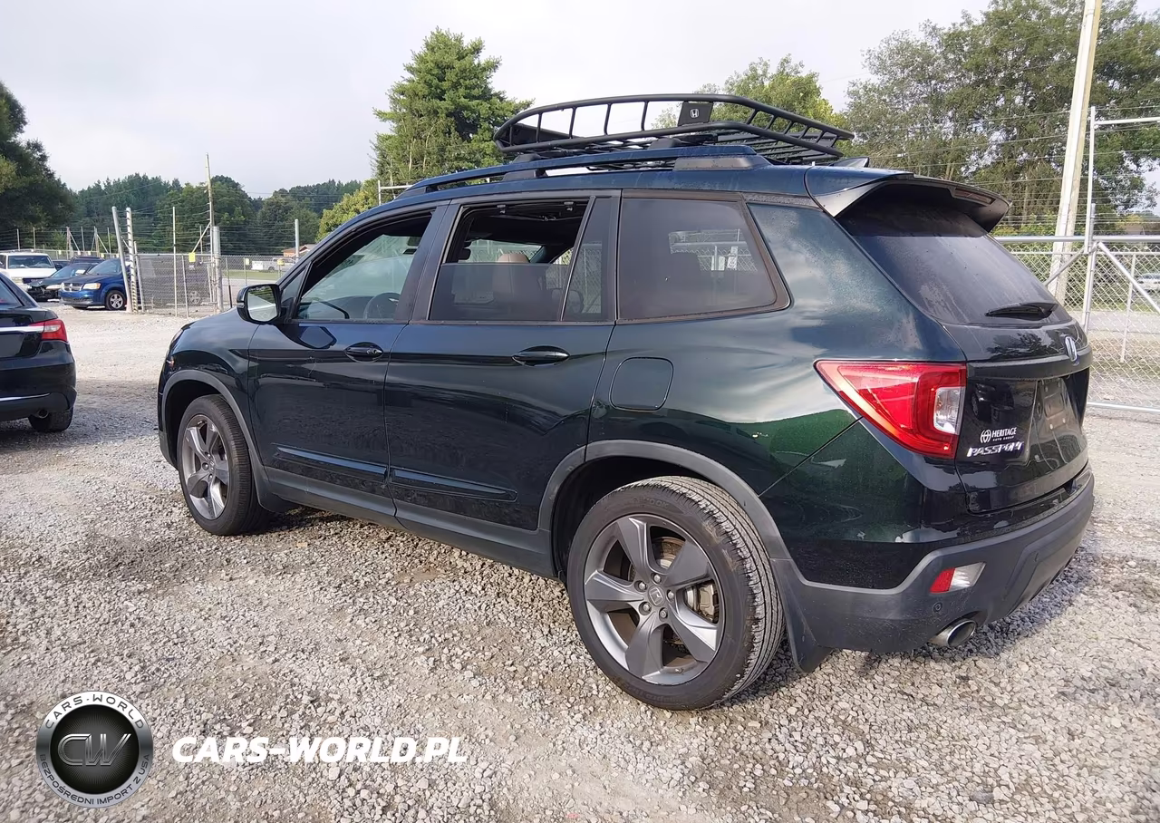 2019 Honda Passport Touring VIN:5FNYF7H9XKB010374 - 3