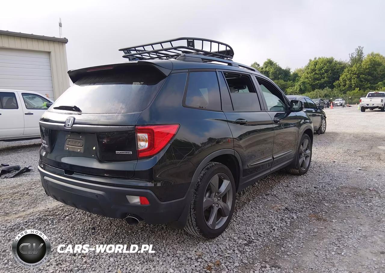 2019 Honda Passport Touring VIN:5FNYF7H9XKB010374 - 4