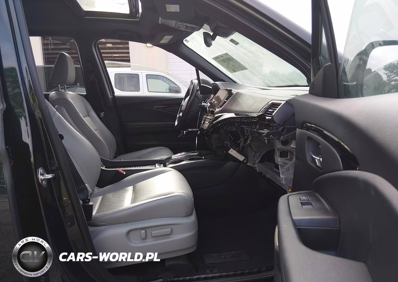 2019 Honda Passport Touring VIN:5FNYF7H9XKB010374 - 5