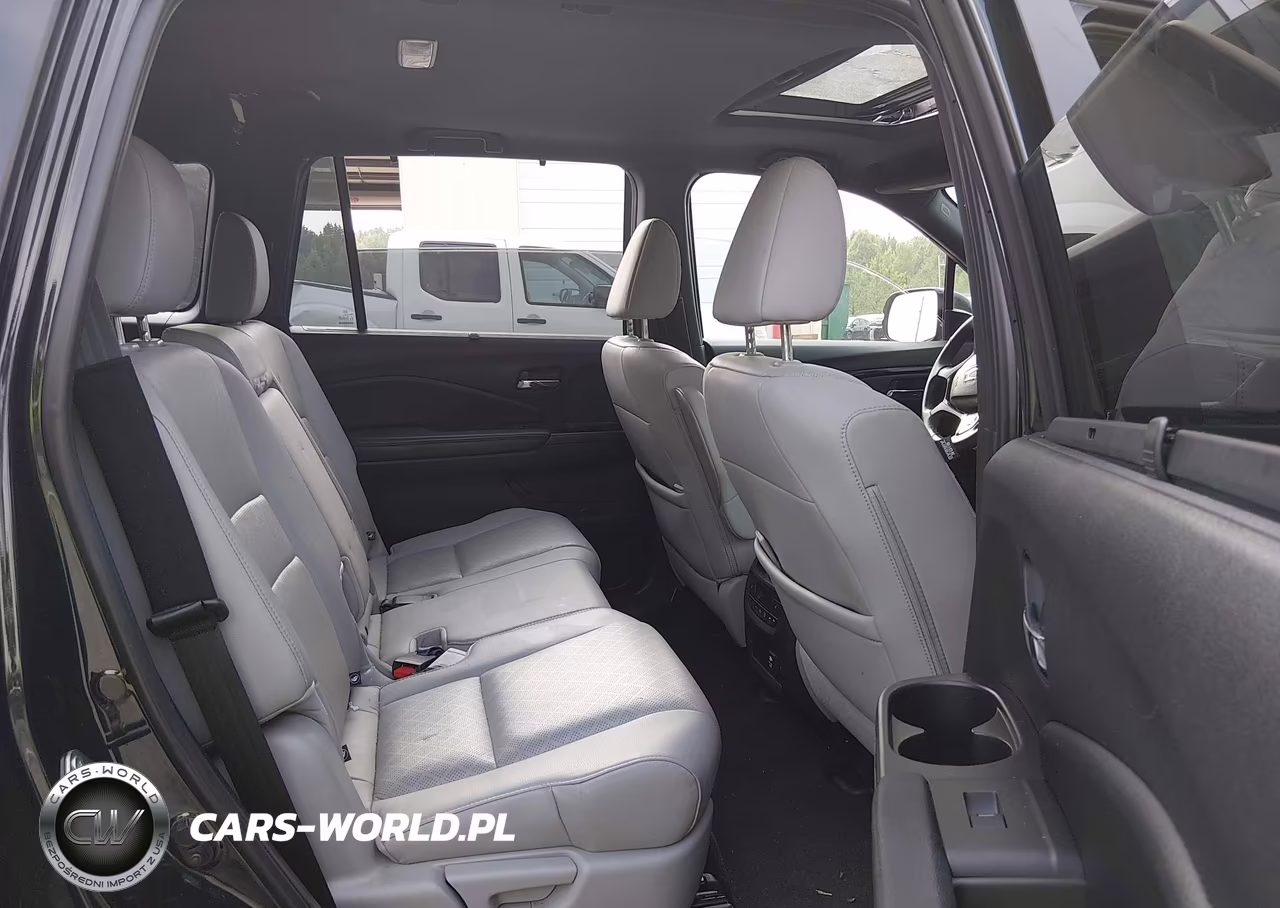 2019 Honda Passport Touring VIN:5FNYF7H9XKB010374 - 8