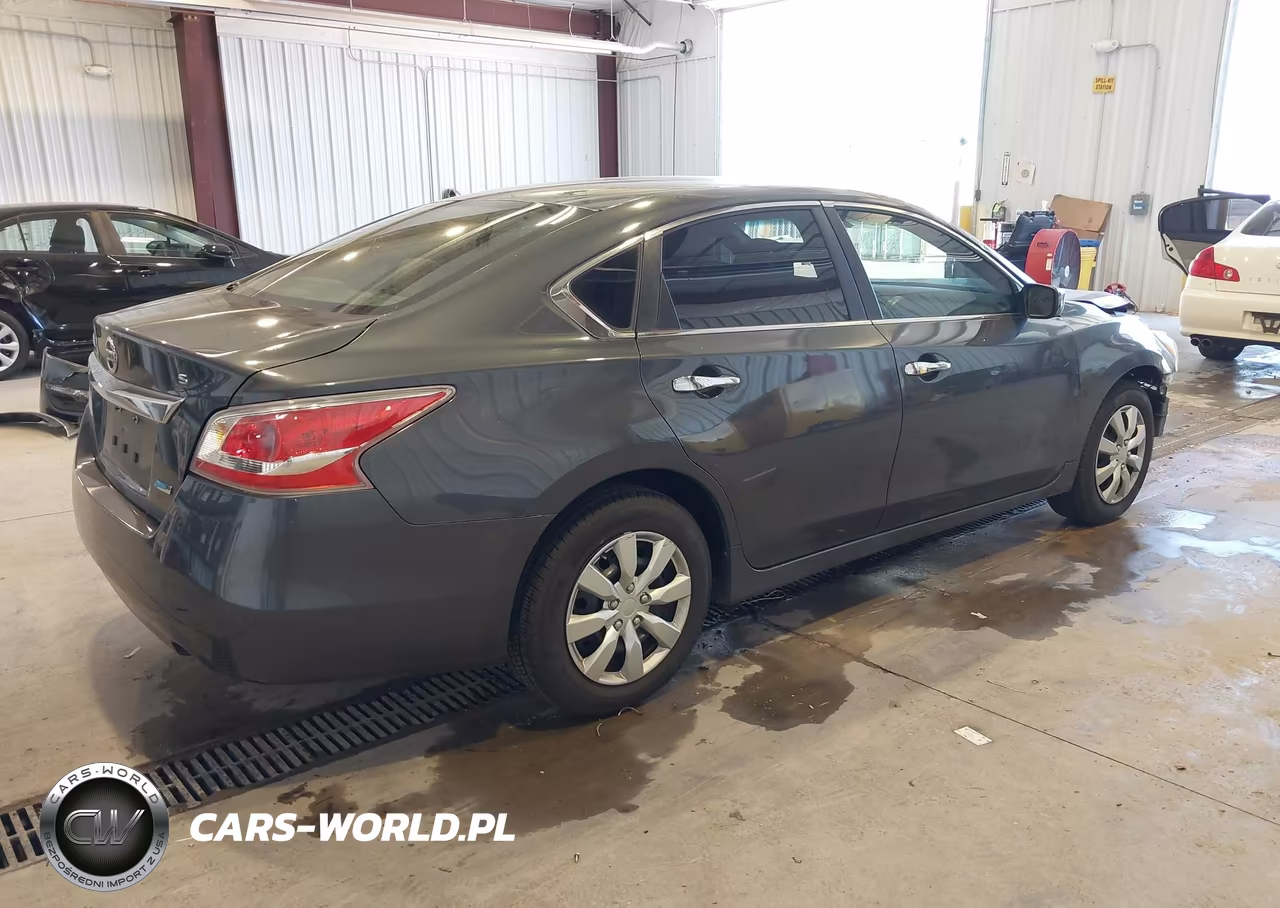 2013 Nissan Altima 2.5 S VIN:1N4AL3AP2DN531529 - 4