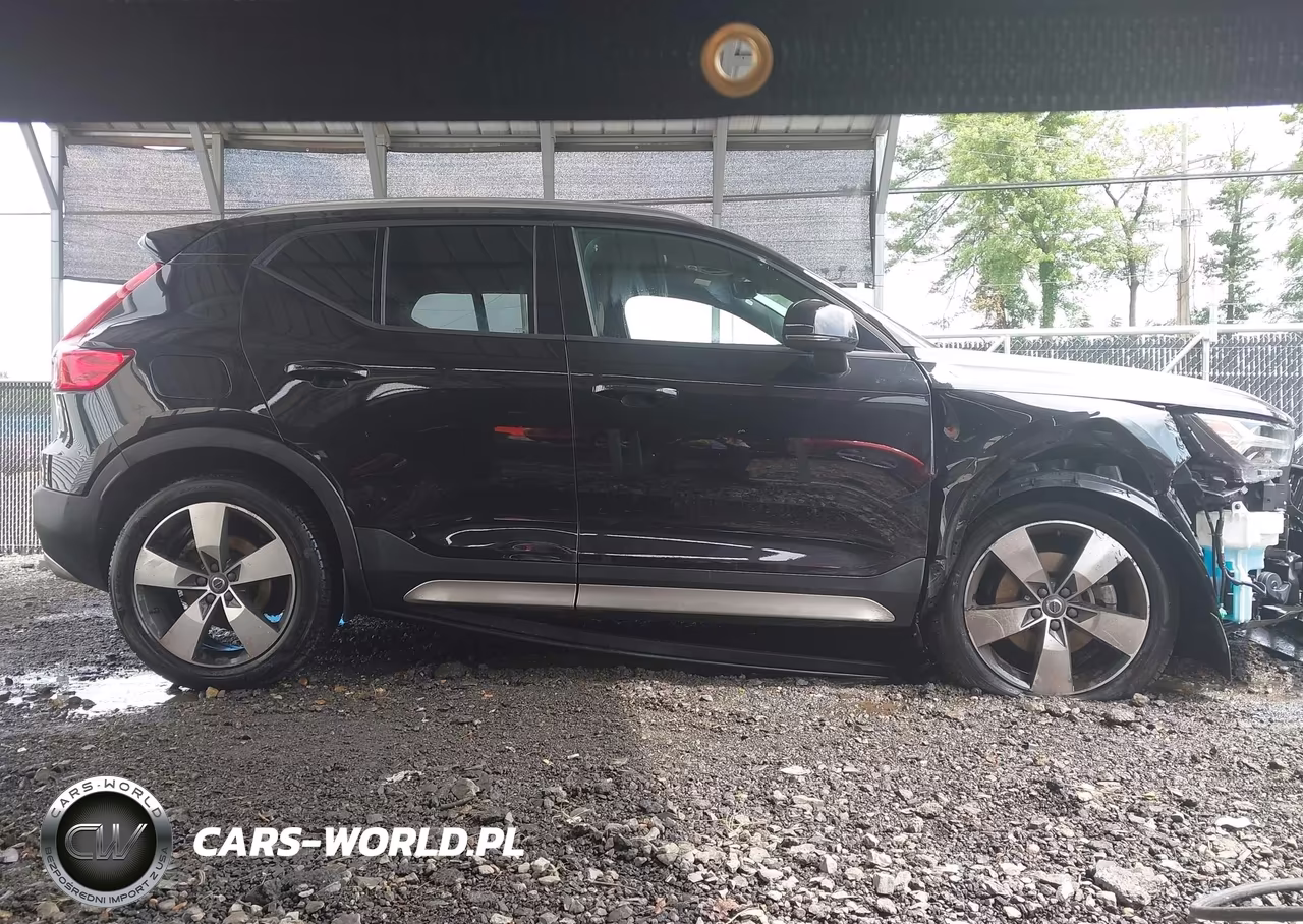 2019 Volvo Xc40 T5 Momentum VIN:YV4162UK0K2096209 - 14