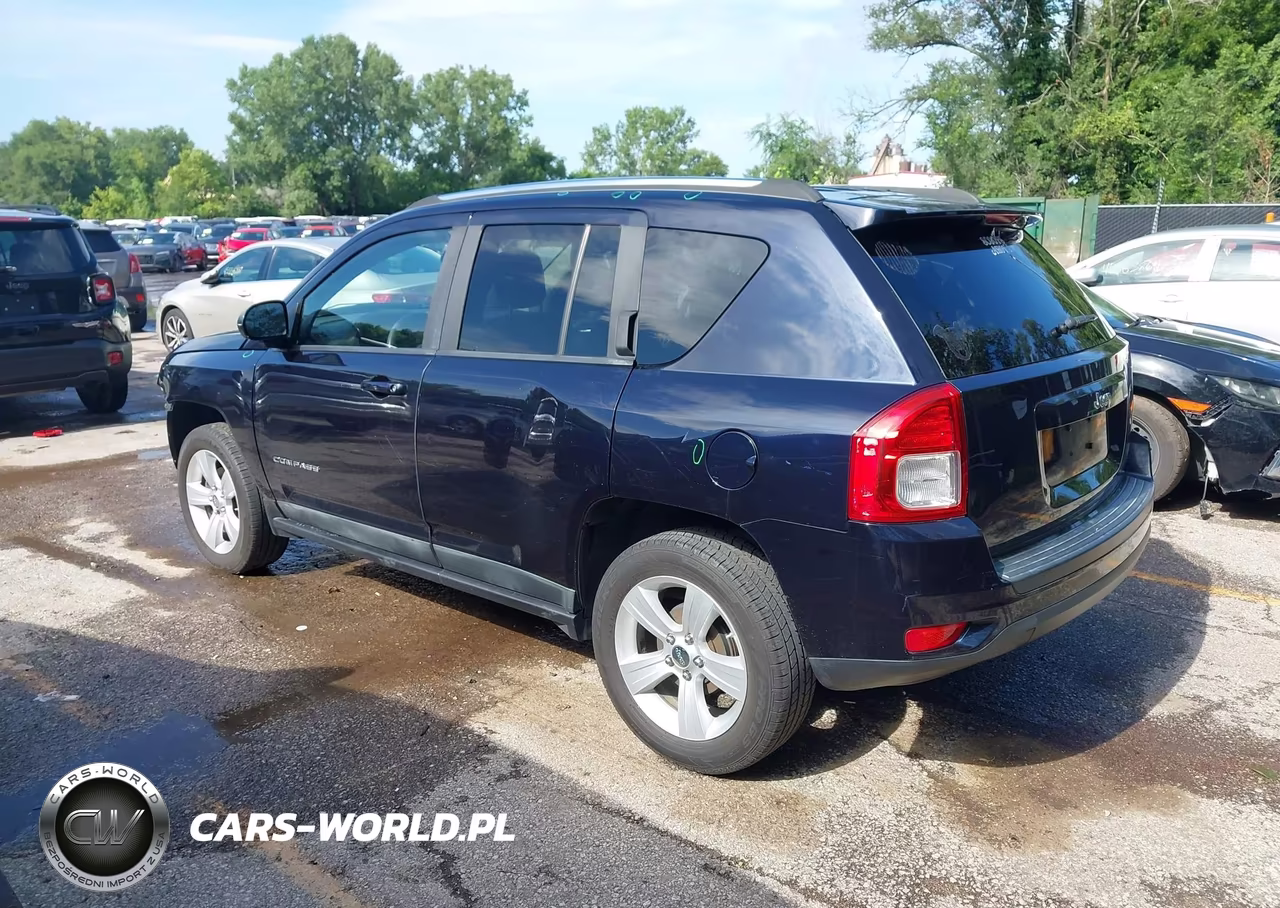 2011 Jeep Compass VIN:1J4NT1FB4BD143924 - 3