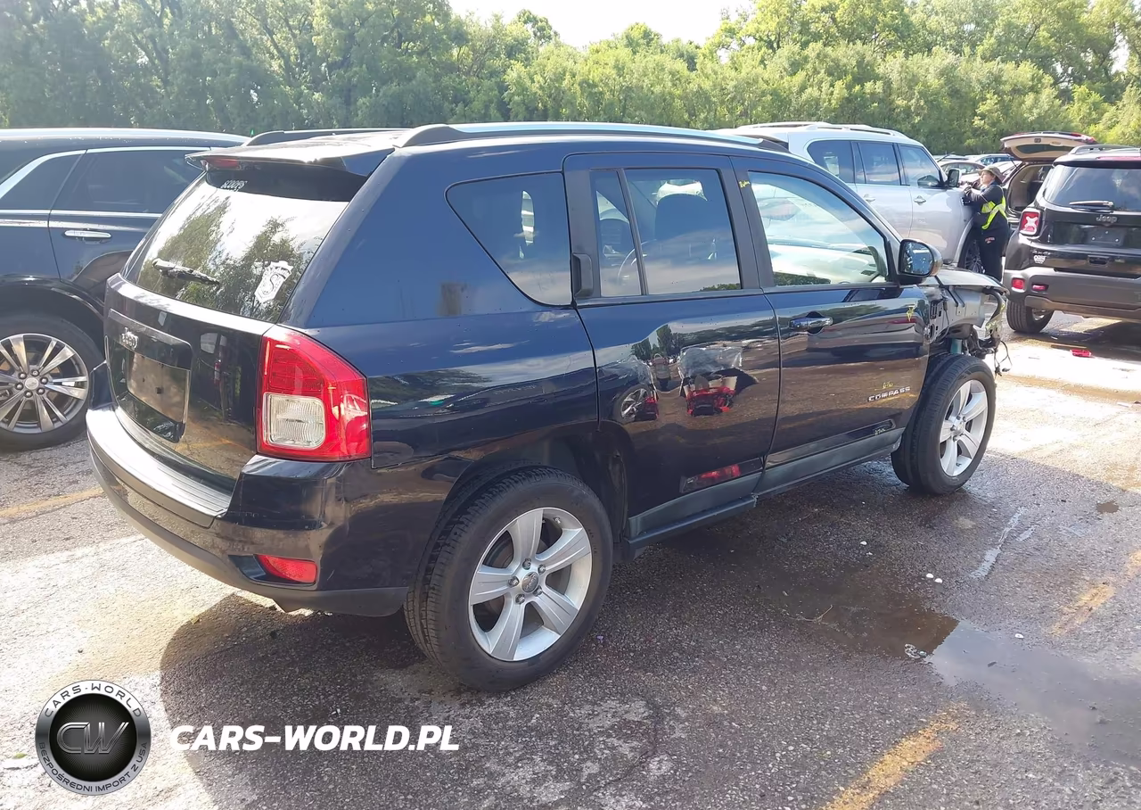 2011 Jeep Compass VIN:1J4NT1FB4BD143924 - 4
