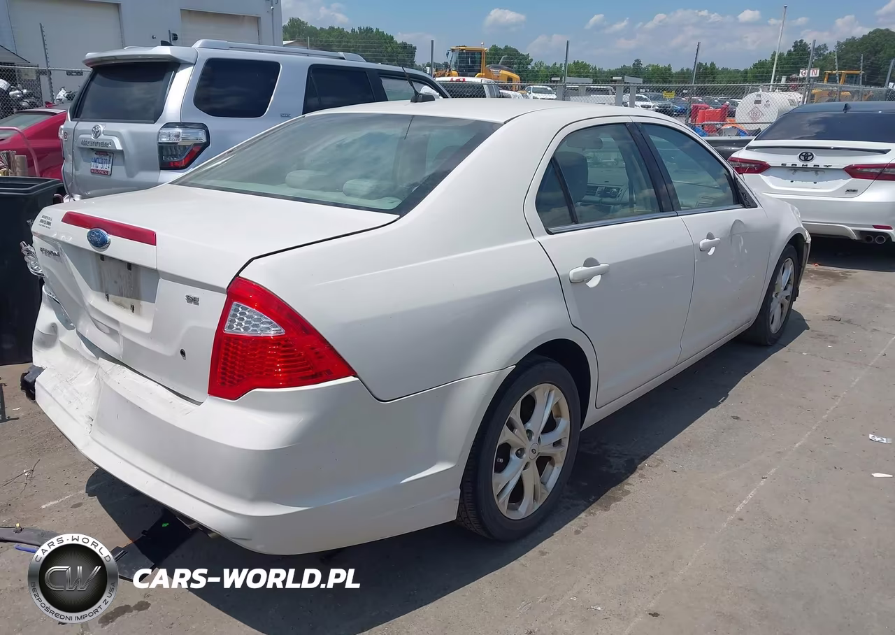 2010 Ford Fusion Se VIN:3FAHP0HA6AR157213 - 4