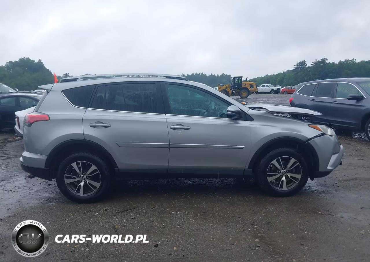2017 Toyota Rav4 Xle VIN:2T3RFREVXHW591363 - 13