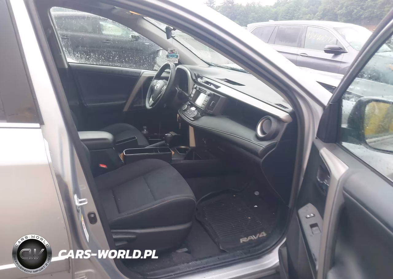 2017 Toyota Rav4 Xle VIN:2T3RFREVXHW591363 - 5