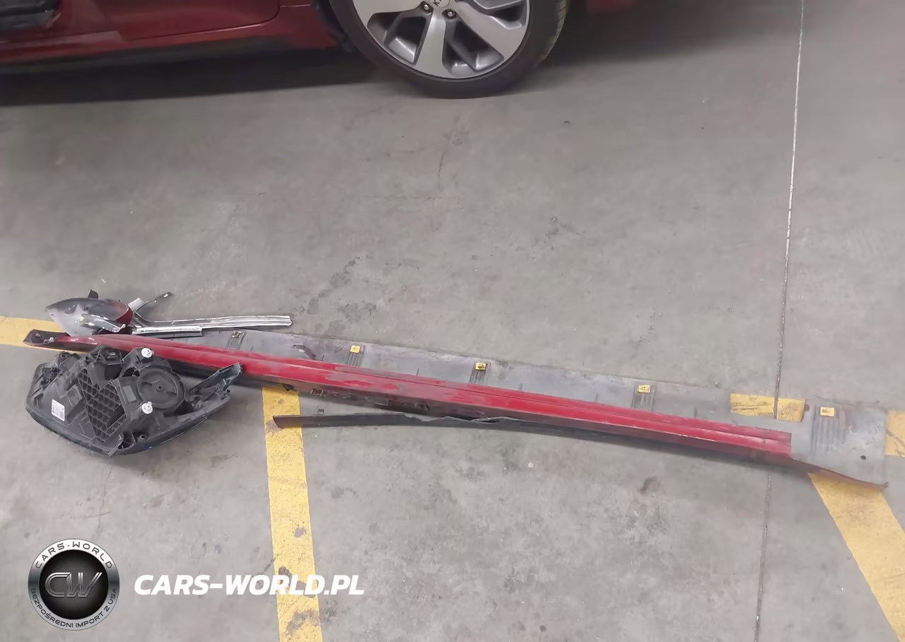 2019 Kia Optima S VIN:5XXGT4L35KG301402 - 12