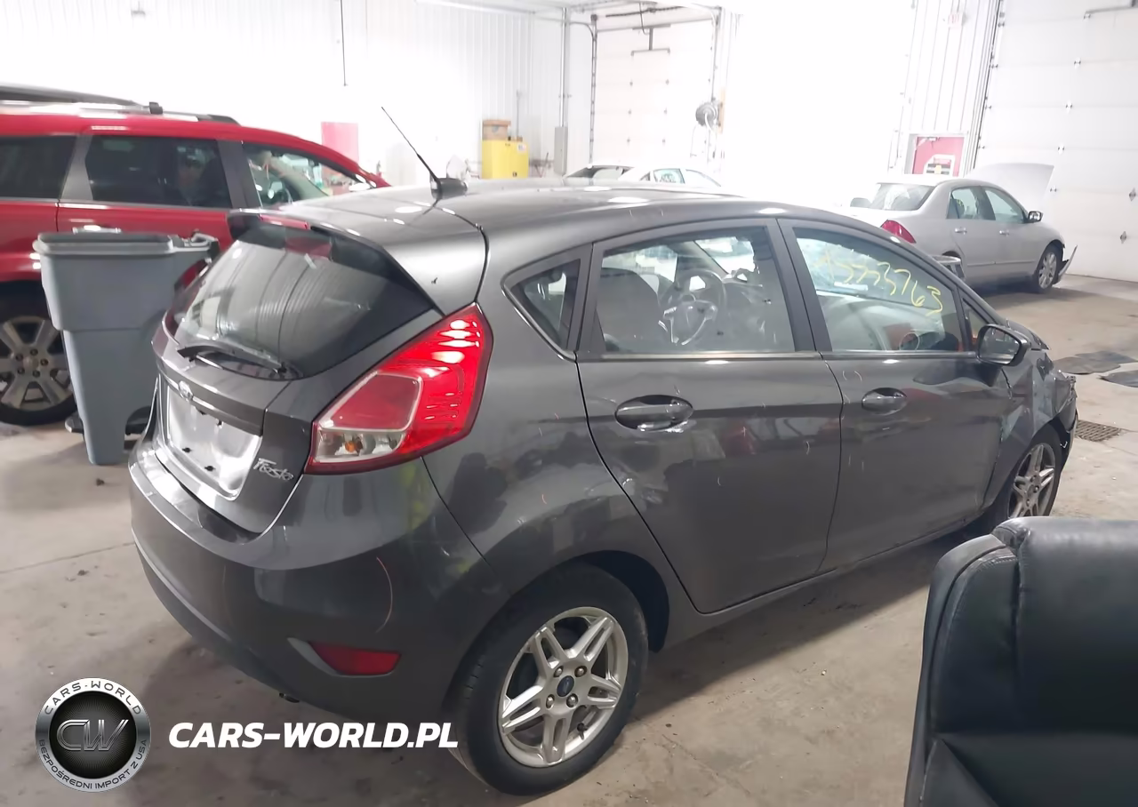 FORD FIESTA SE VIN:3FADP4EJ1KM138237 - 4