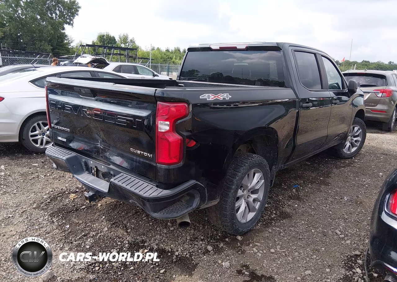 2019 Chevrolet Silverado 1500 Custom VIN:3GCPYBEH3KG103767 - 4