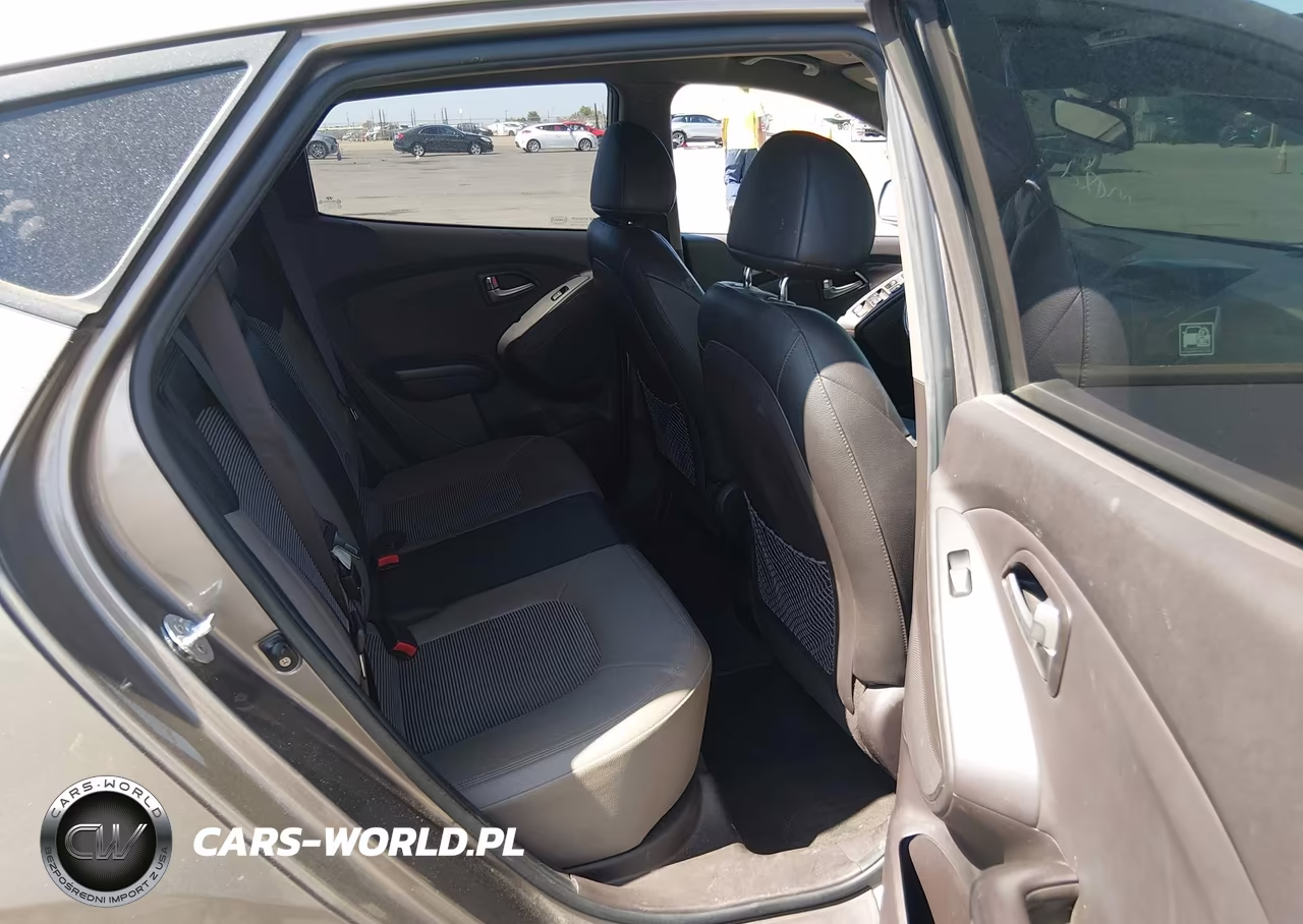2012 Hyundai Tucson Gls VIN:KM8JUCAC6CU326719 - 8