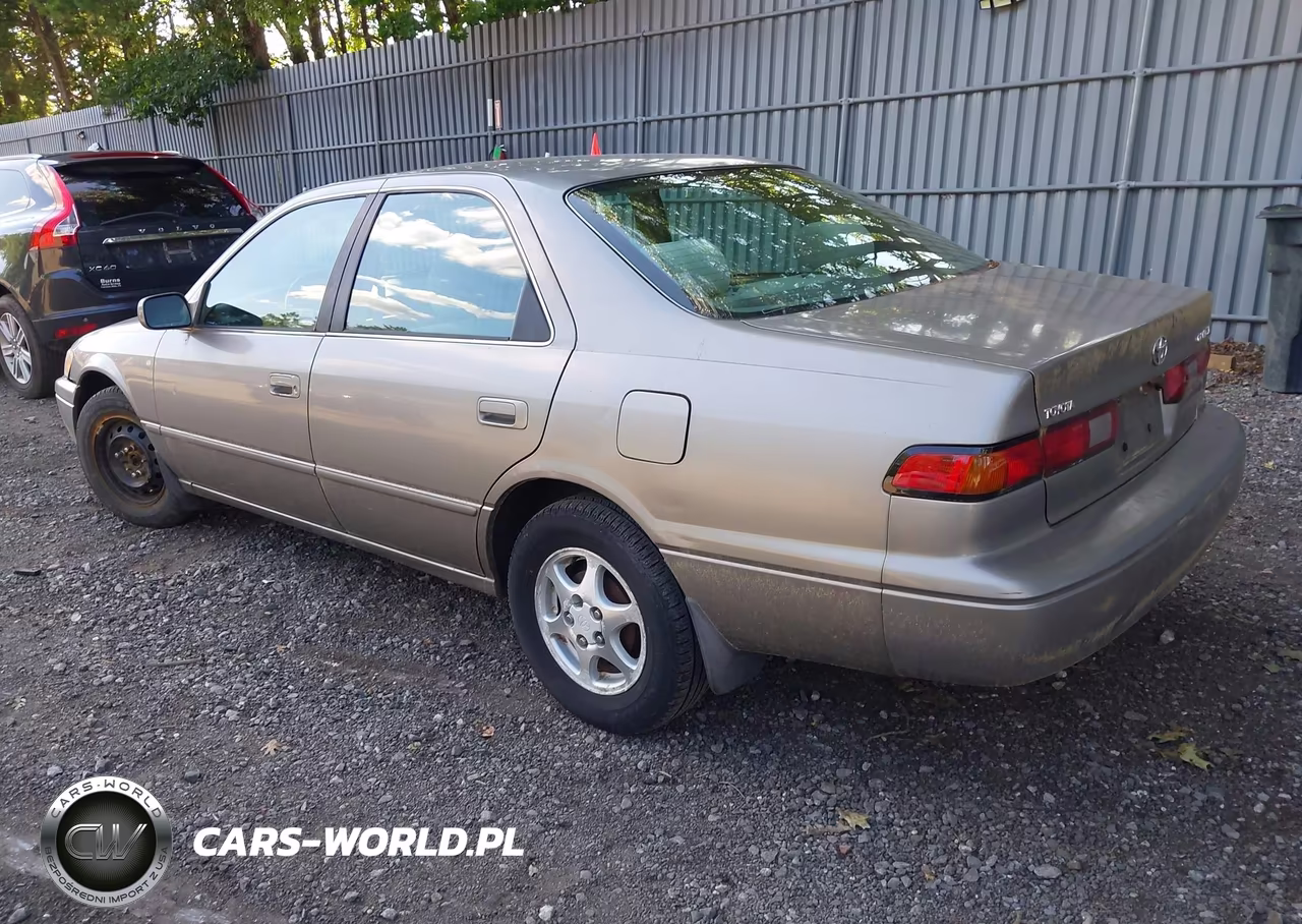 1998 Toyota Camry Xle VIN:4T1BG28K0WU233377 - 3