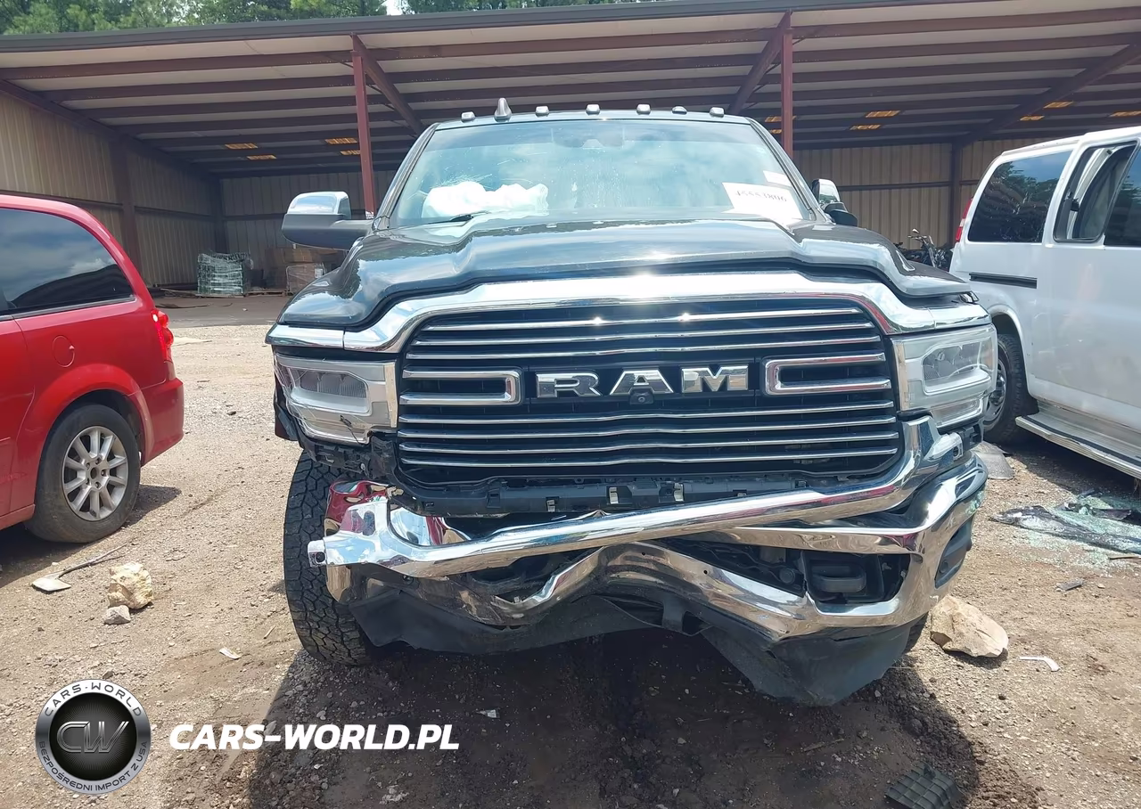 2019 Ram 3500 Laramie 4X4 8' Box VIN:3C63RRJL6KG636993 - 13
