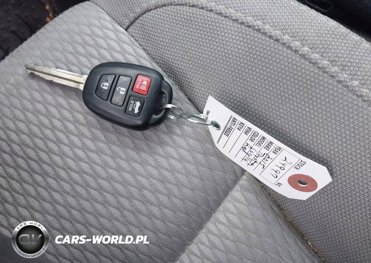 2015 Toyota Corolla Le VIN:5YFBURHE7FP359992 - 11