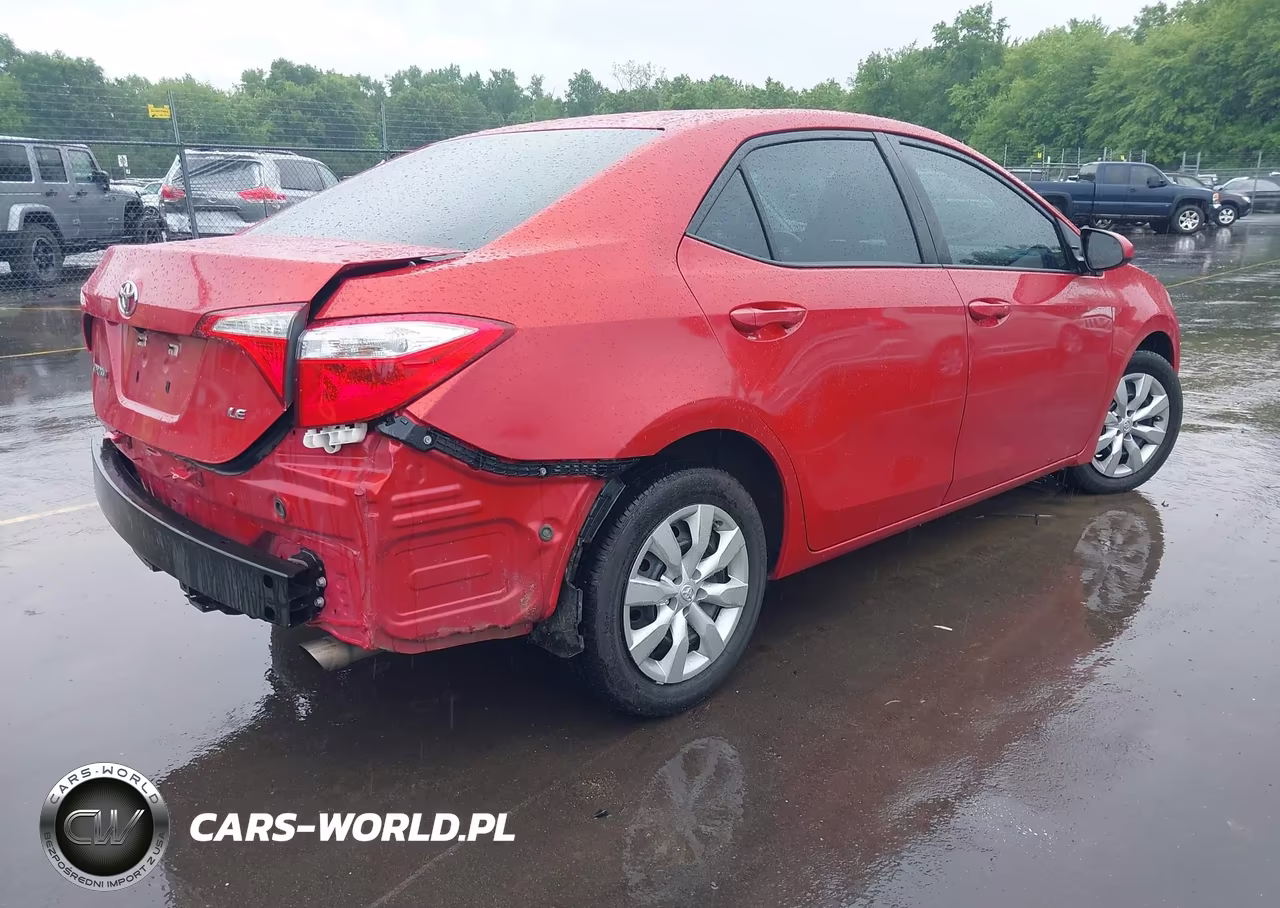 2015 Toyota Corolla Le VIN:5YFBURHE7FP359992 - 4