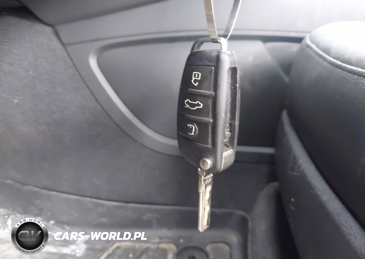 2015 Audi Q7 3.0T Premium VIN:WA1LGAFE9FD012631 - 11