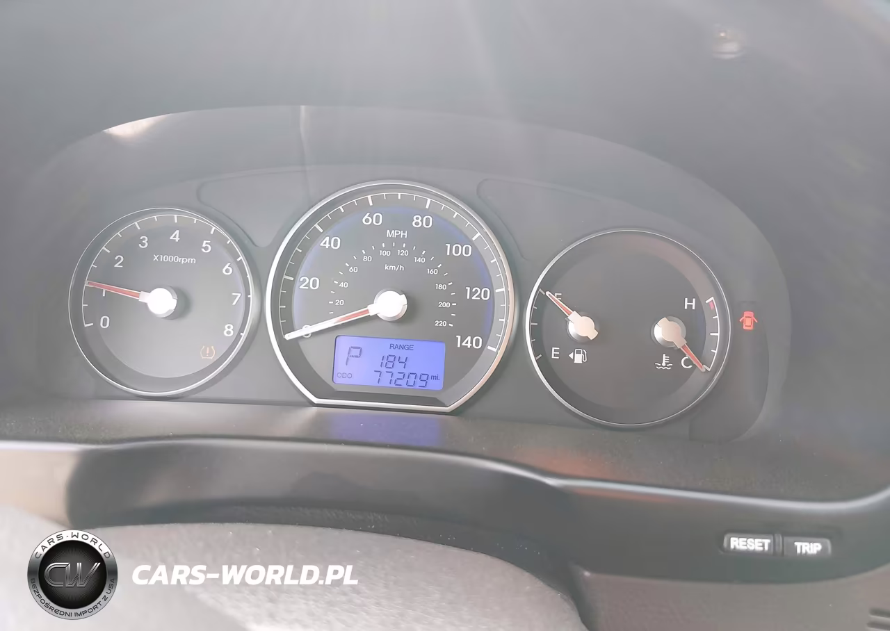 2011 Hyundai Santa Fe Limited V6 VIN:5XYZKDAG9BG052860 - 7