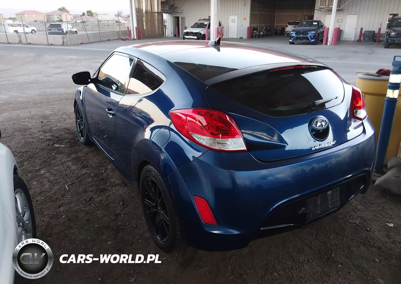 2016 Hyundai Veloster VIN:KMHTC6AD6GU302688 - 3