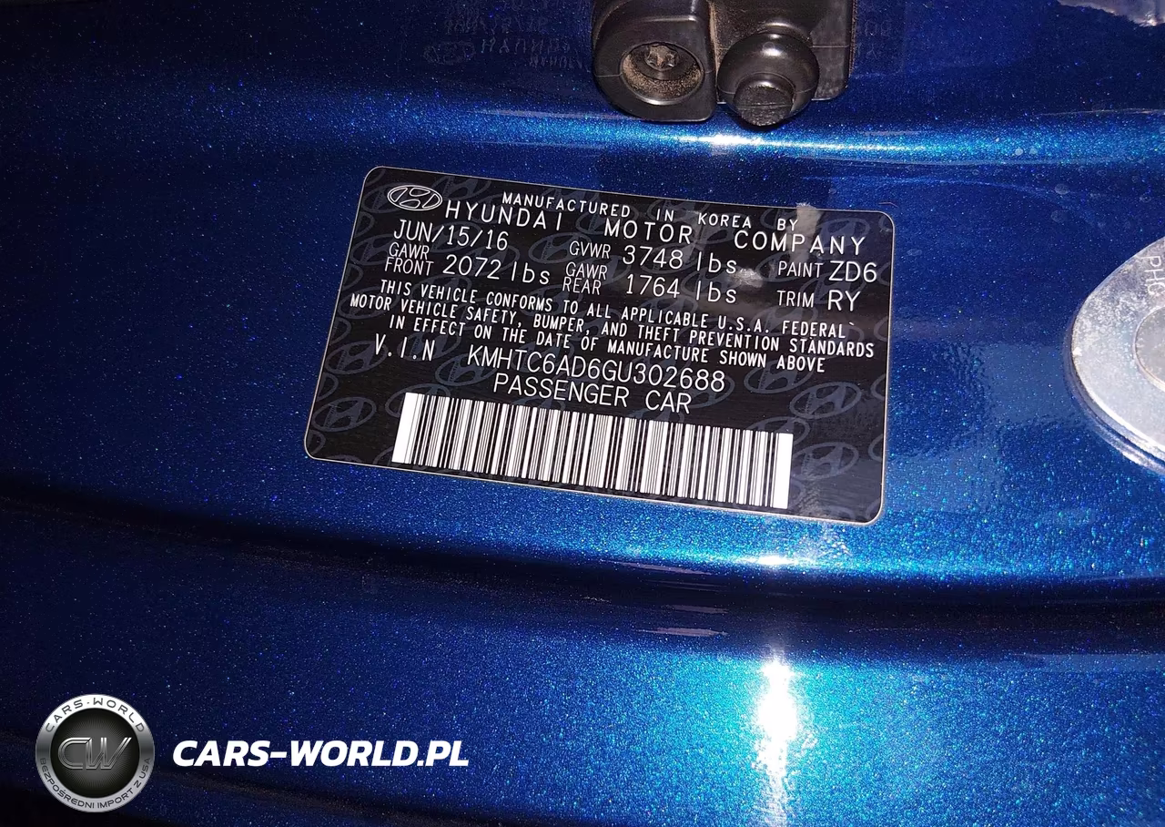2016 Hyundai Veloster VIN:KMHTC6AD6GU302688 - 9