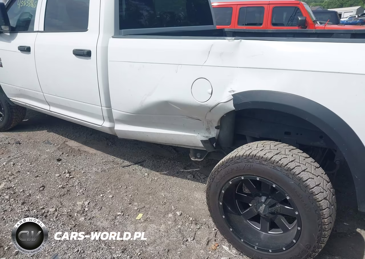 2017 Ram 2500 Tradesman 4X4 8' Box VIN:3C6UR5HJ7HG502228 - 18