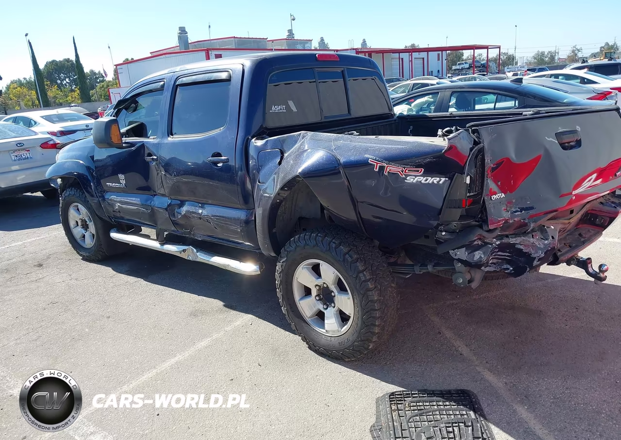 2013 Toyota Tacoma Prerunner V6 VIN:3TMJU4GN9DM142349 - 3