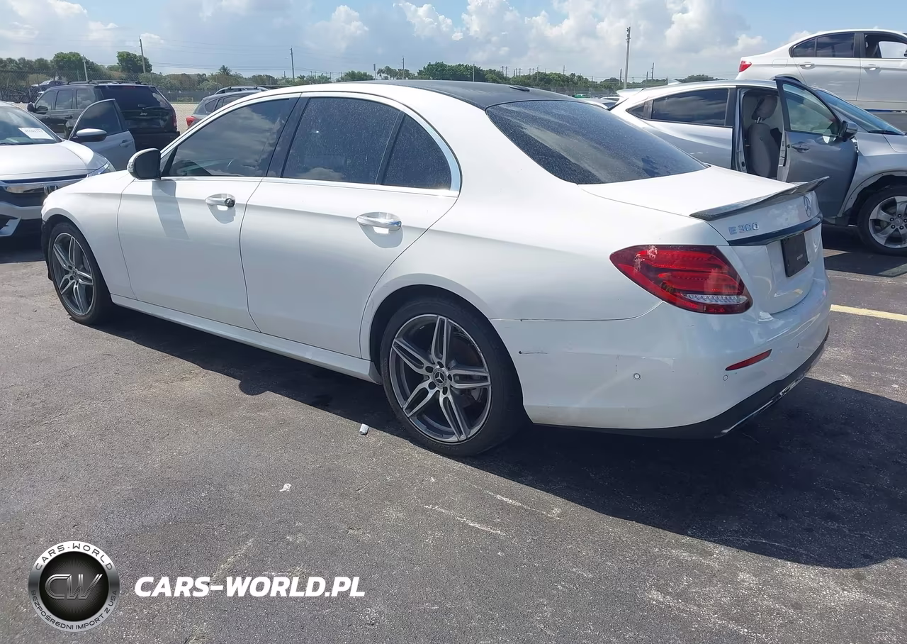 2018 Mercedes-Benz E 300 VIN:WDDZF4JB6JA318140 - 3