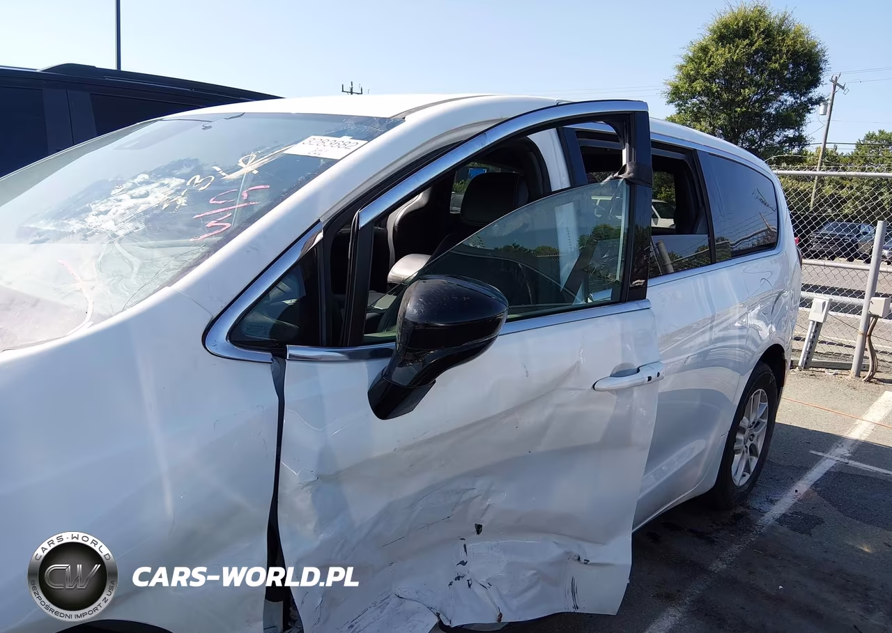 2025 Chrysler Pacifica Select VIN:2C4RC1BG6SR569751 - 14