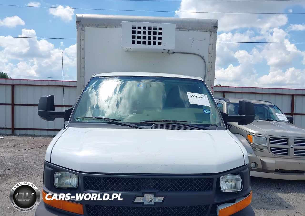2015 Chevrolet Express Cutaway 4500 VIN:1GB6G5CG5F1109993 - 11