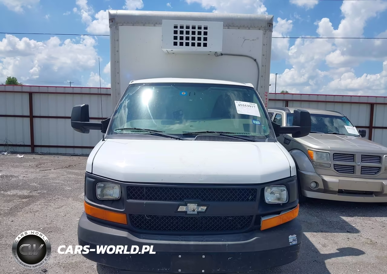 2015 Chevrolet Express Cutaway 4500 VIN:1GB6G5CG5F1109993 - 12