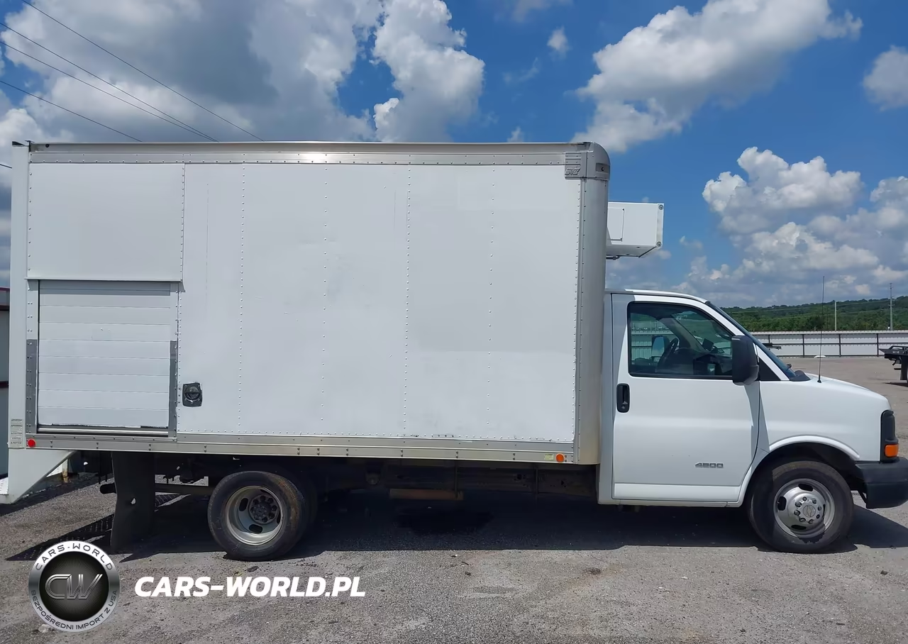 2015 Chevrolet Express Cutaway 4500 VIN:1GB6G5CG5F1109993 - 13