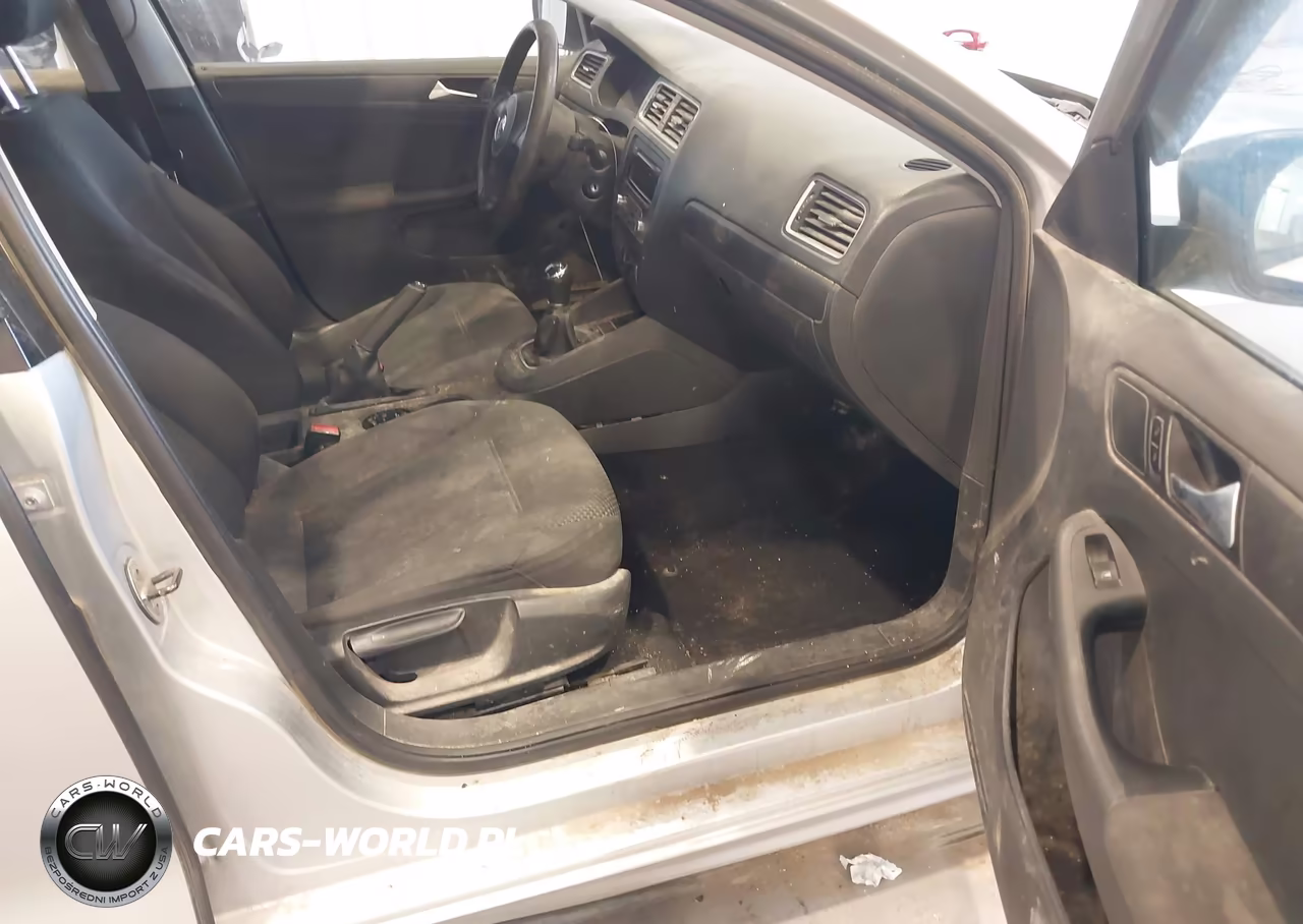 2012 Volkswagen Jetta 2.0L S VIN:3VW1K7AJXCM389260 - 5